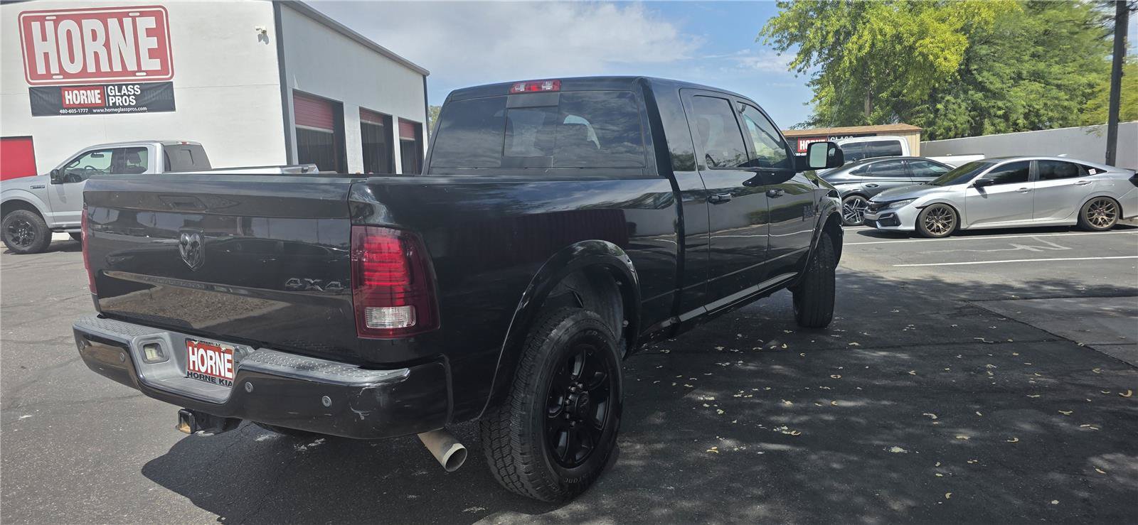 Used 2015 RAM 2500 Laramie w/ Black Appearance Group AWD/4WD image 5