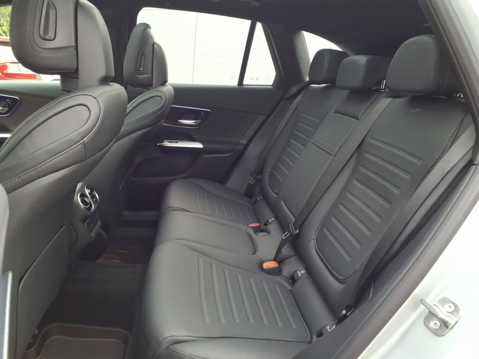 New 2026 Mercedes-Benz GLC 300 4MATIC image 17