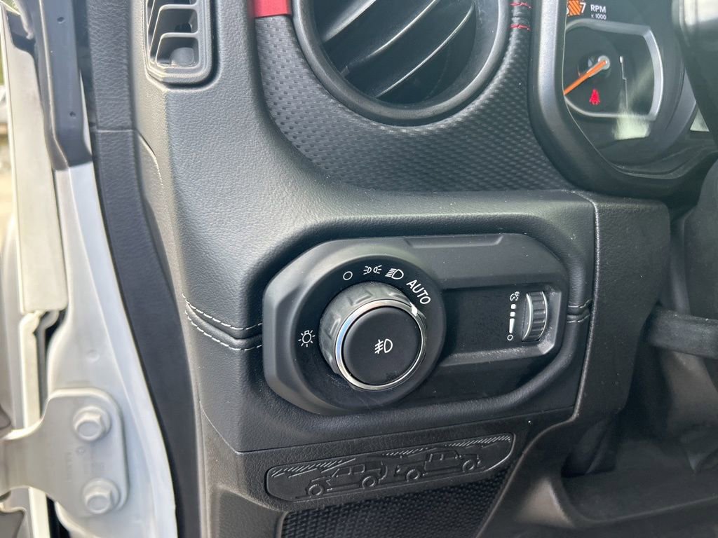 Used 2024 Jeep Wrangler Unlimited Rubicon image 37