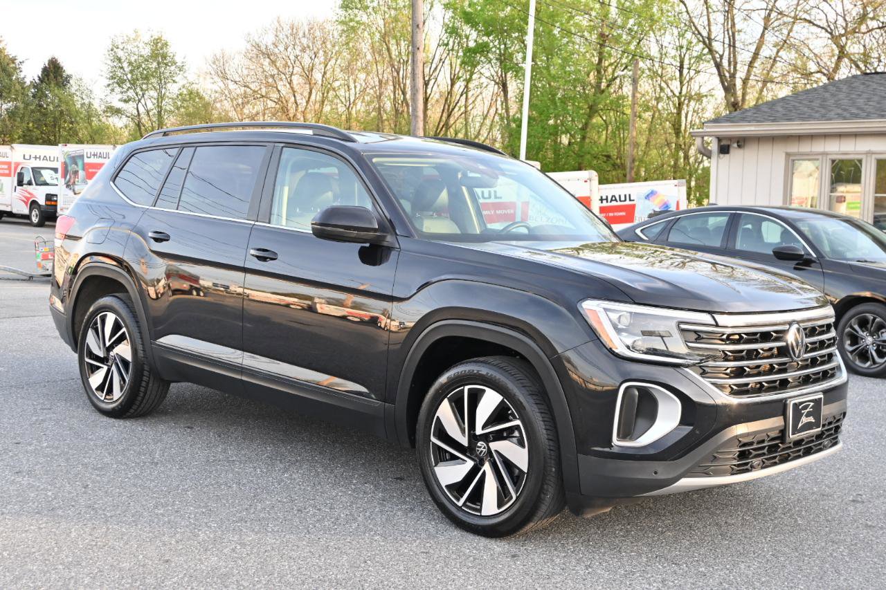 Used 2024 Volkswagen Atlas SE AWD/4WD image 4