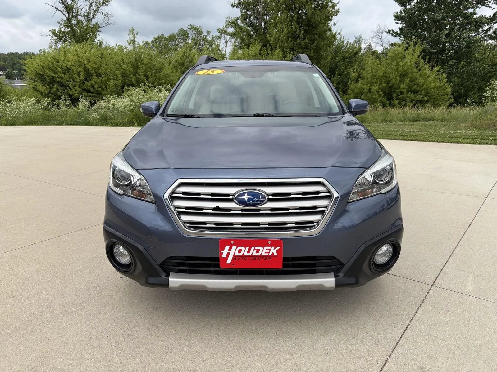 Used 2015 Subaru Outback 2.5i Limited AWD/4WD image 2
