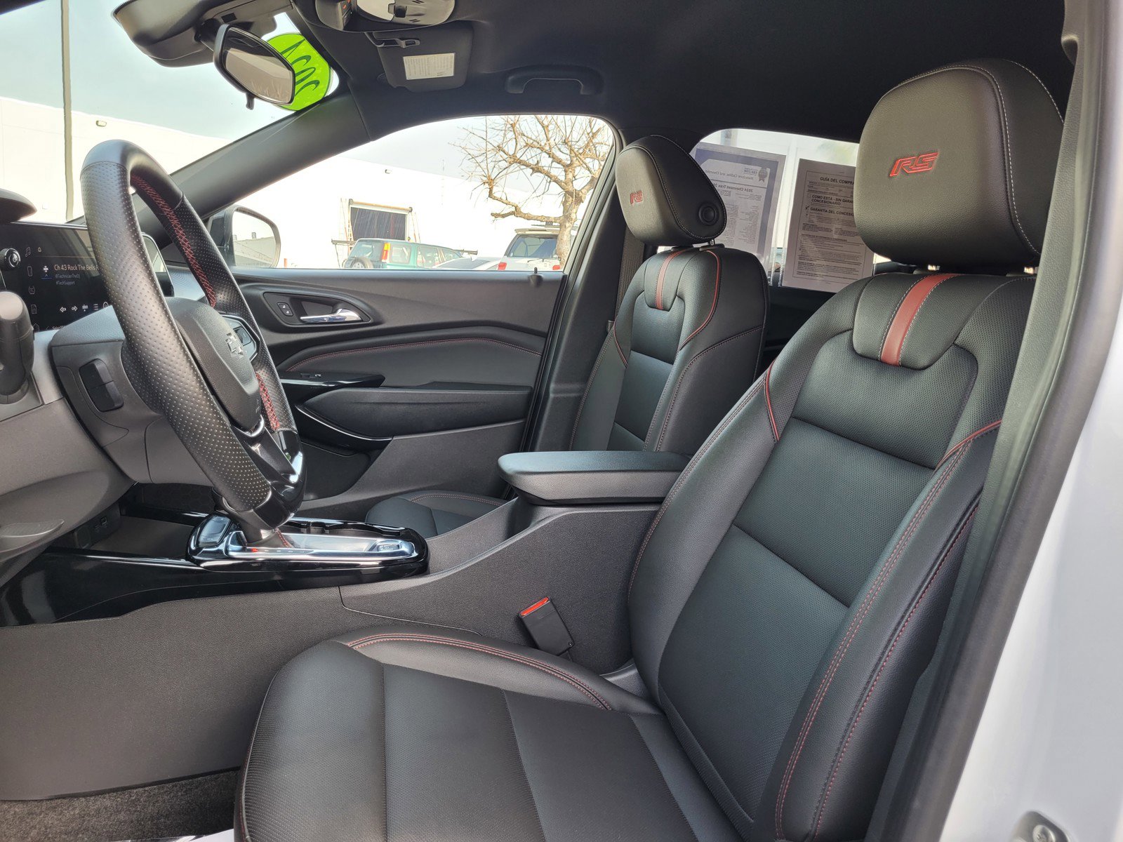 Used 2024 Chevrolet Trax RS image 10