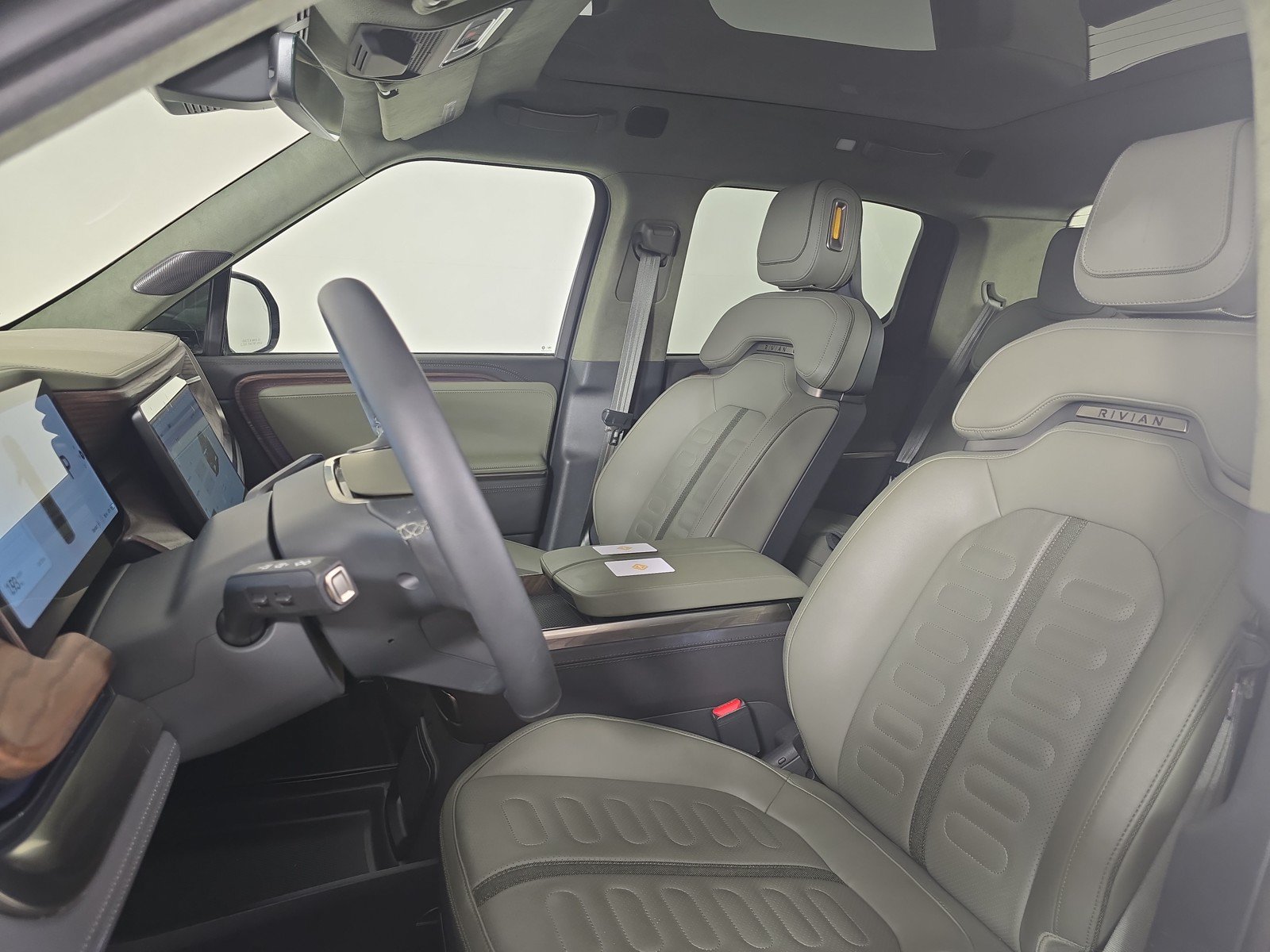 Used 2023 Rivian R1T Adventure AWD/4WD image 20