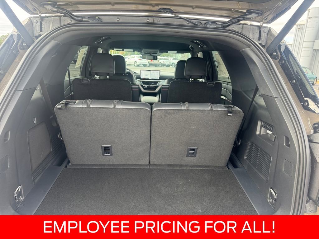New 2026 Ford Explorer ST AWD/4WD image 17