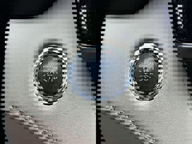 Used 2022 Toyota Highlander XLE image 11