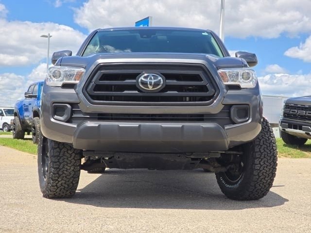 Used 2021 Toyota Tacoma SR AWD/4WD image 4