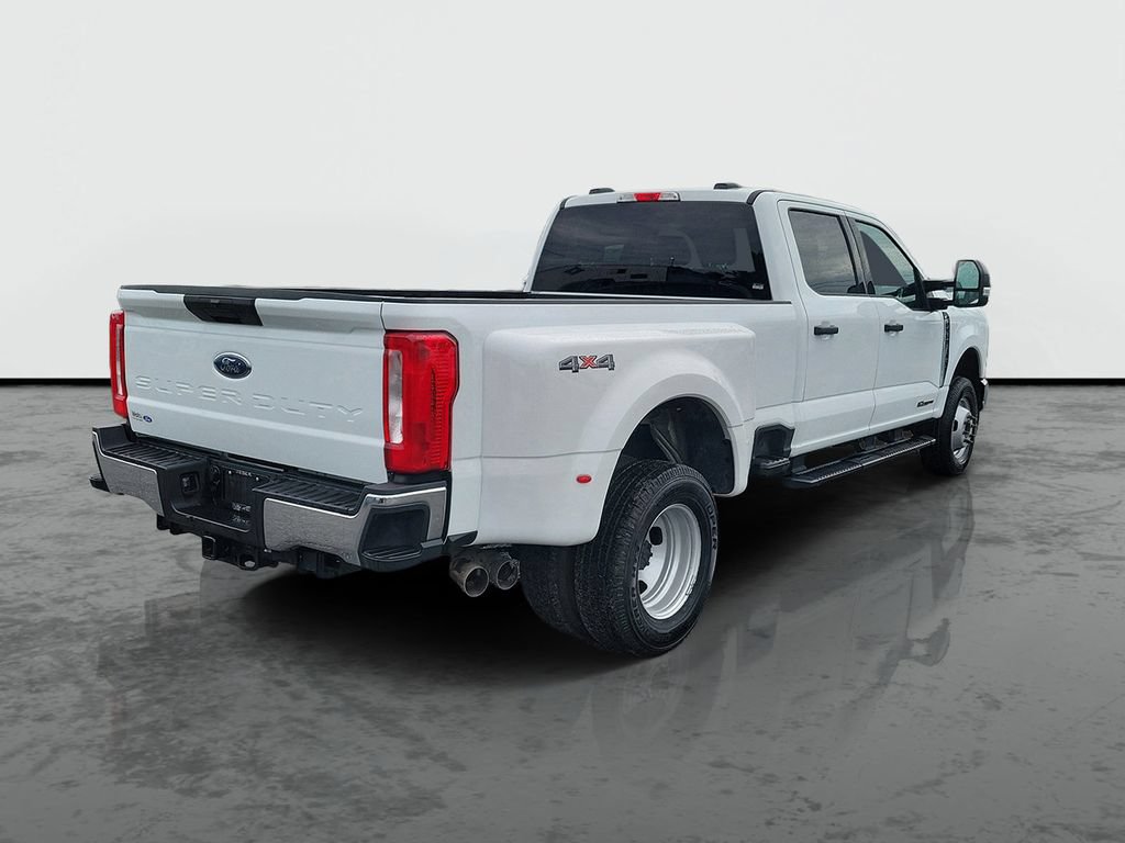 Used 2026 Ford F350 XLT AWD/4WD image 2