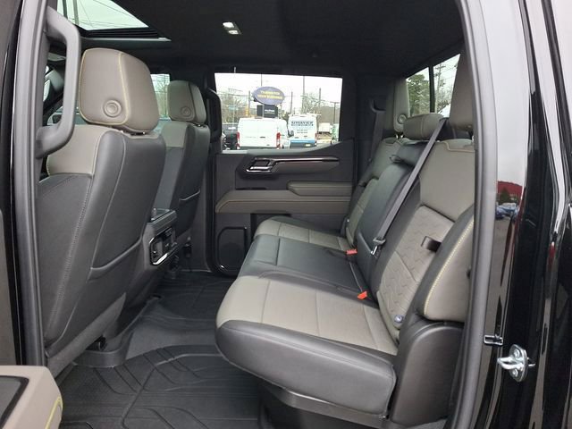 Used 2022 Chevrolet Silverado 1500 ZR2 w/ Technology Package image 18