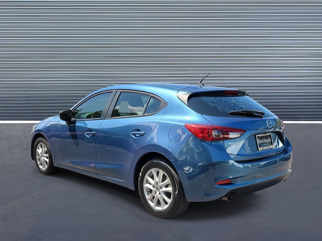 Used 2018 MAZDA MAZDA3 Sport FWD image 4
