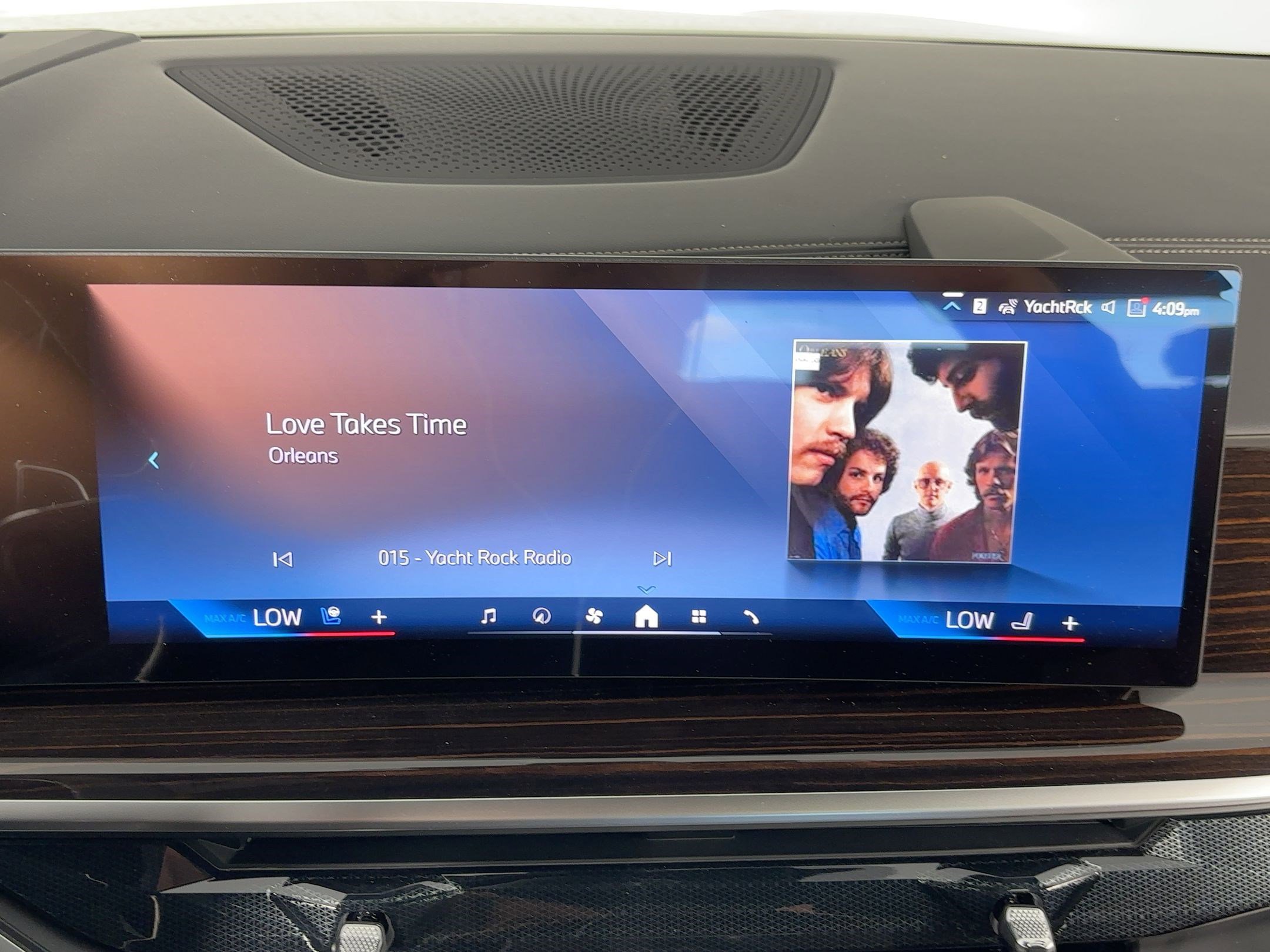 New 2026 BMW X5 sDrive40i w/ Climate Comfort Package image 25