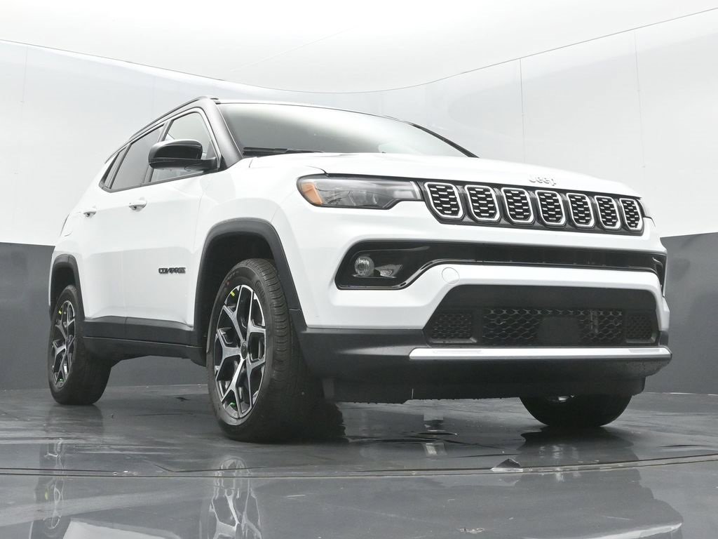 Certified 2025 Jeep Compass Limited image 30