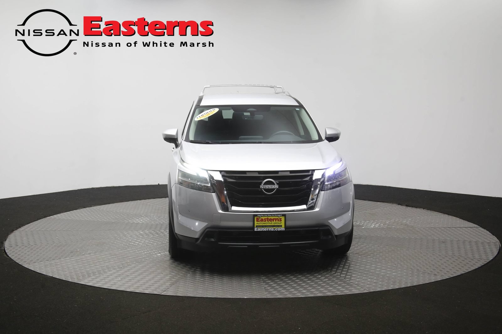 Used 2023 Nissan Pathfinder SL AWD/4WD image 53