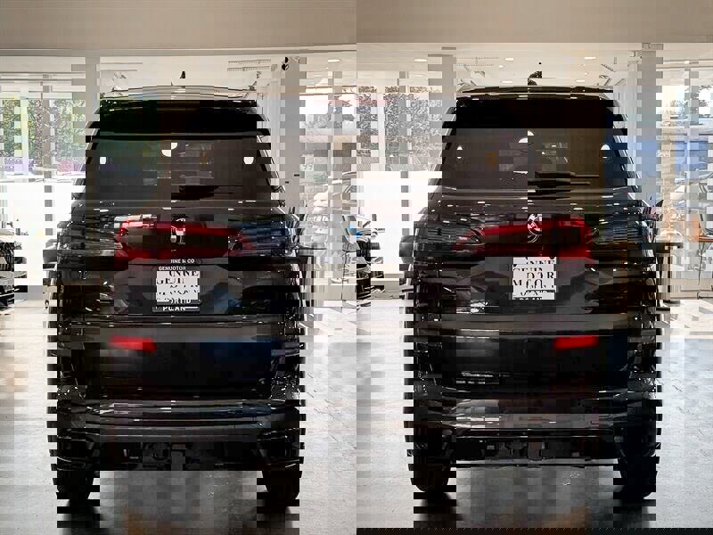 Used 2023 BMW X5 xDrive40i w/ M Sport Package image 5