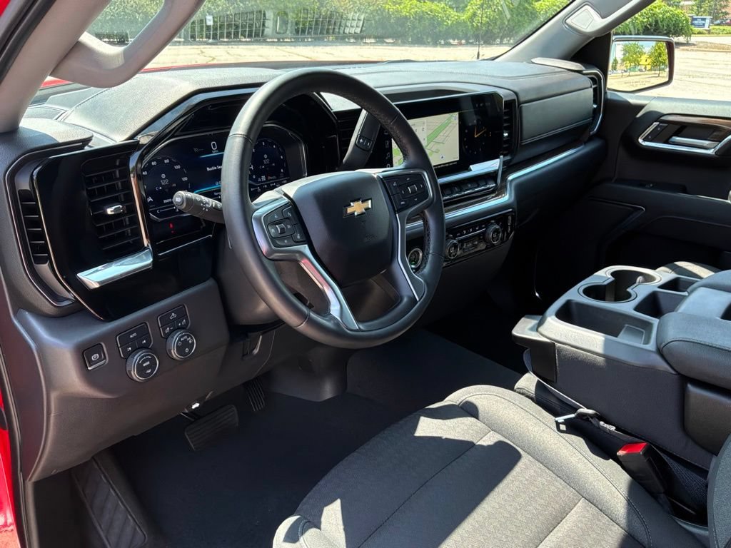 Used 2023 Chevrolet Silverado 1500 LT AWD/4WD image 26