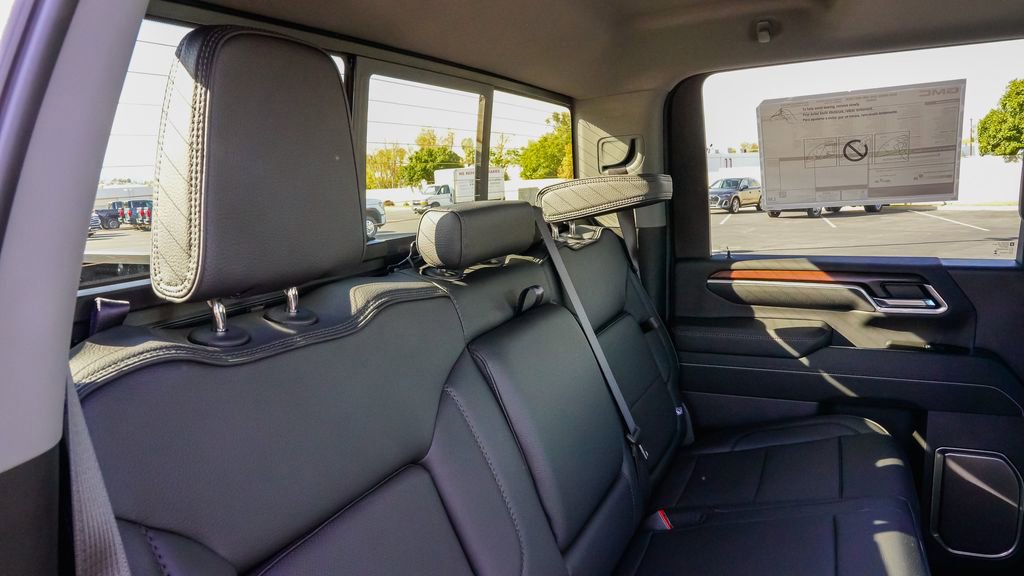 New 2026 GMC Sierra 3500 Denali w/ Denali Reserve Package image 12
