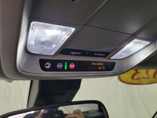 Used 2023 GMC Terrain SLE image 40