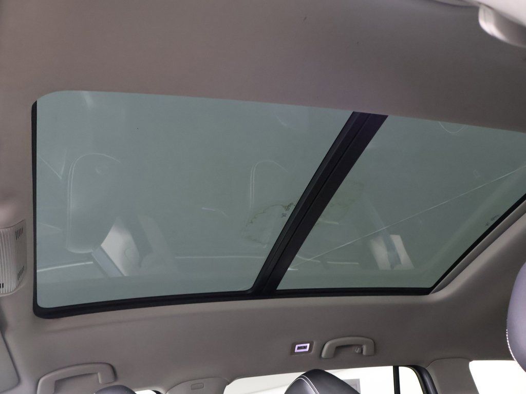 Used 2024 Volkswagen Atlas SEL image 25