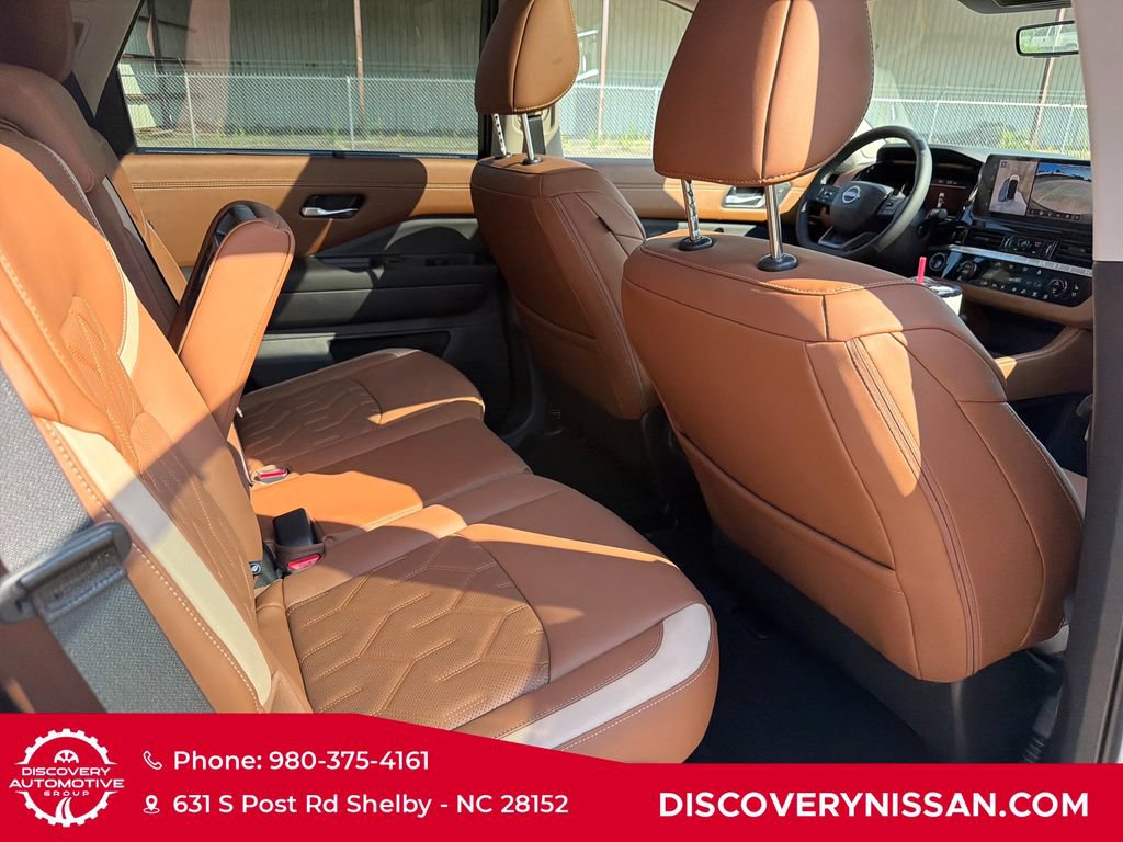 New 2026 Nissan Pathfinder Platinum w/ Cargo Package AWD/4WD image 34