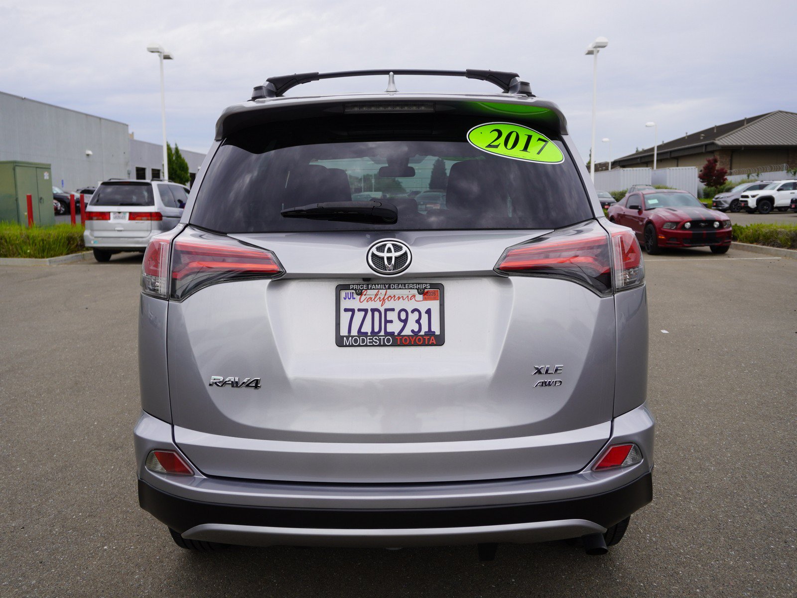 Used 2017 Toyota RAV4 XLE w/ Plus Special Value Package AWD/4WD image 9