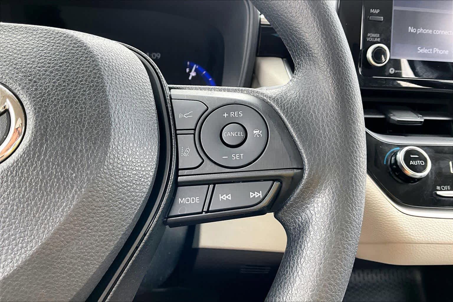 Certified 2022 Toyota Corolla LE FWD image 24