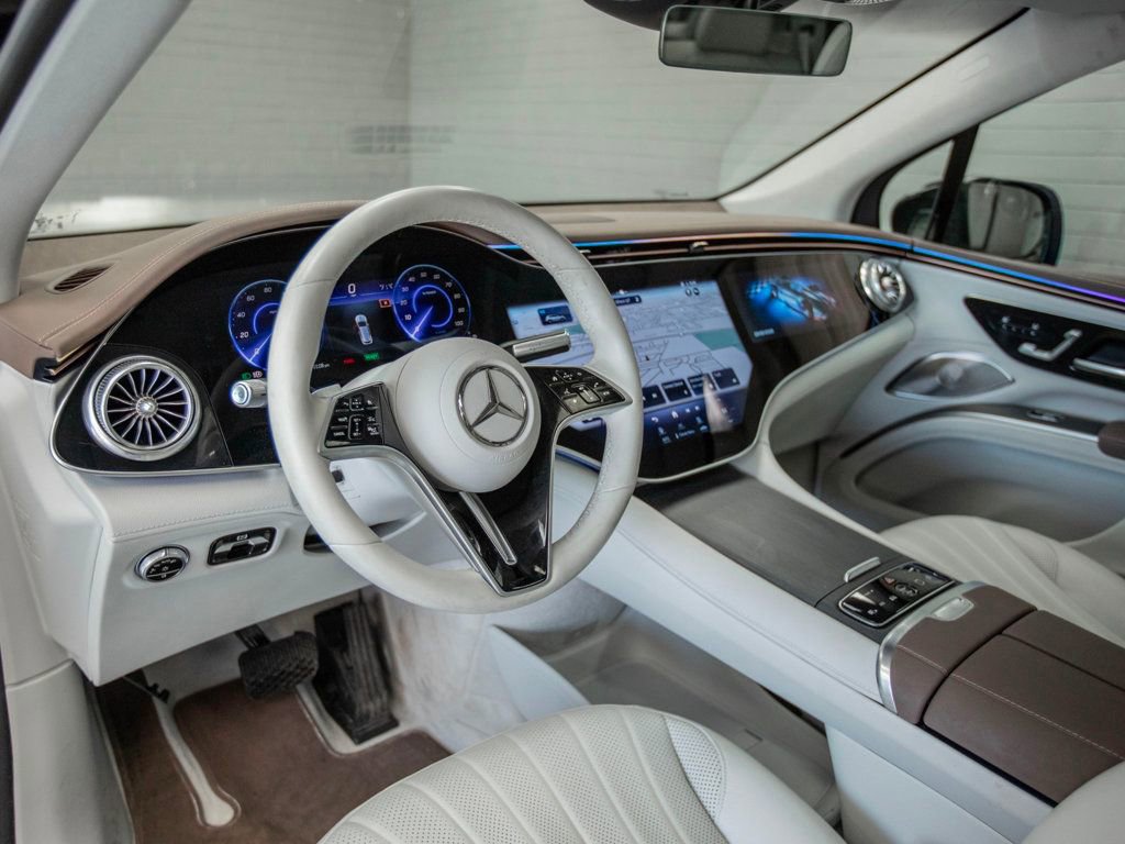 Used 2023 Mercedes-Benz EQS 580 4MATIC SUV image 15
