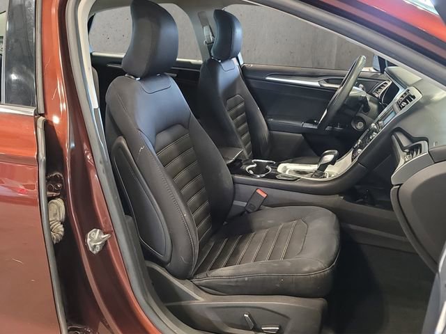 Used 2015 Ford Fusion SE FWD image 20
