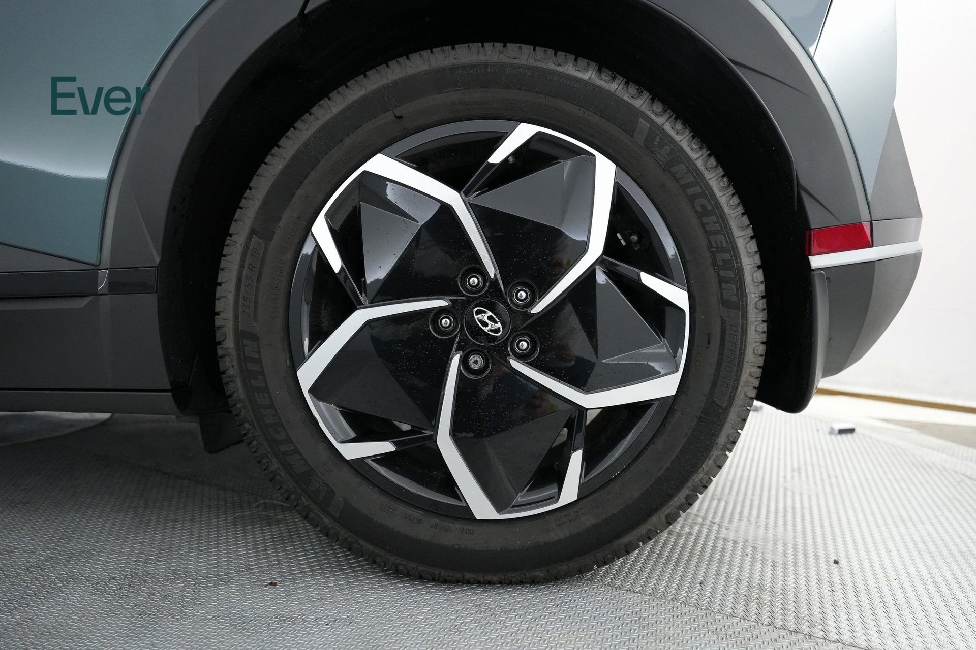 Used 2024 Hyundai Ioniq 5 SEL image 19