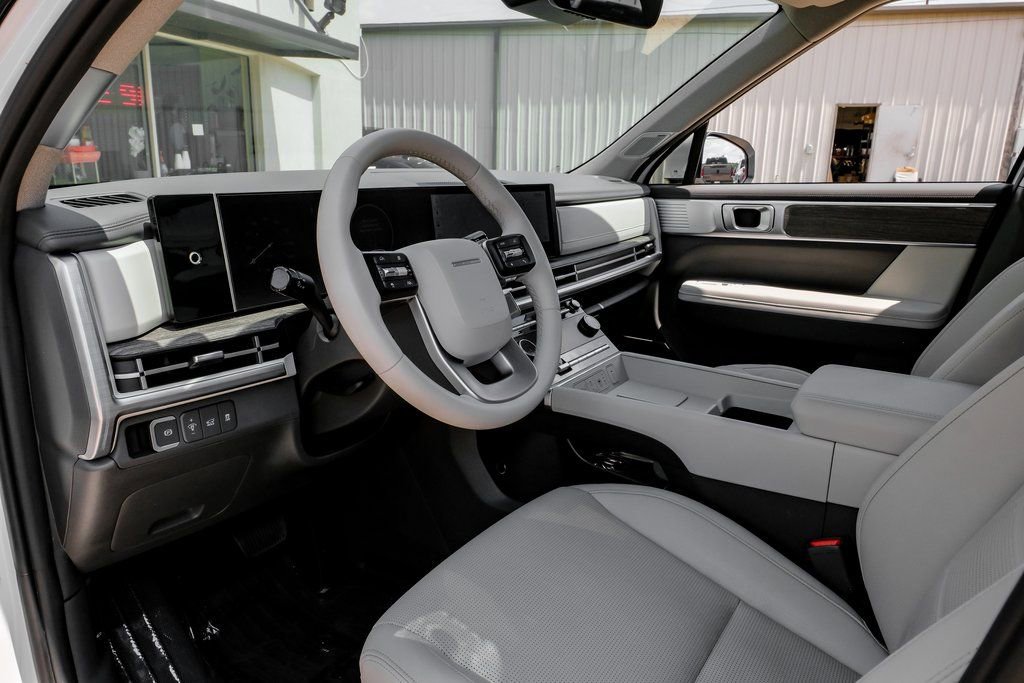 Used 2024 Hyundai Santa Fe Limited image 3