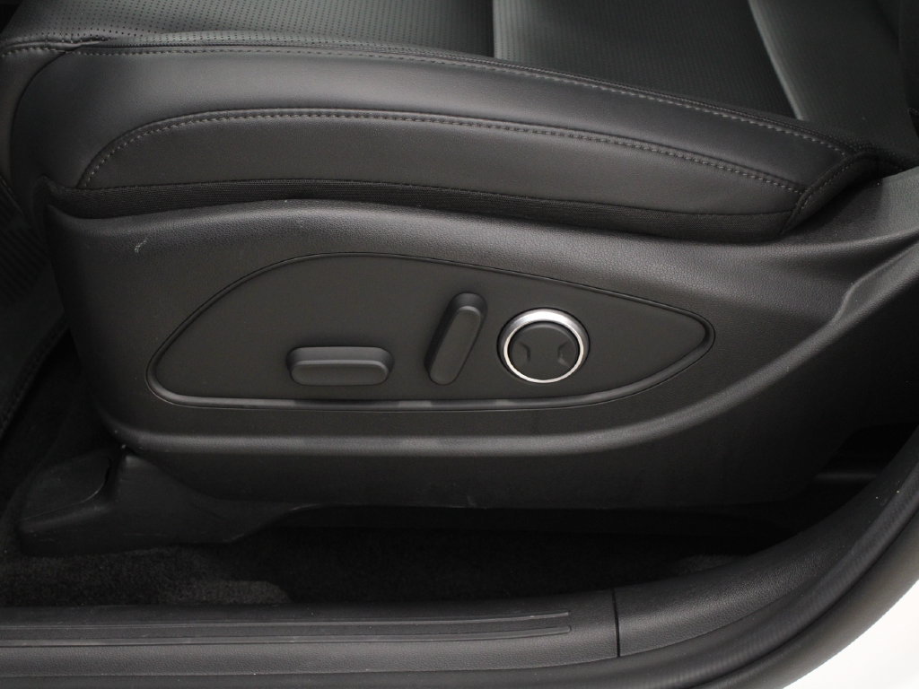 Used 2026 Hyundai Palisade SEL FWD image 12