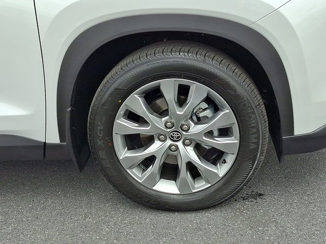 Used 2026 Toyota Grand Highlander Limited image 8