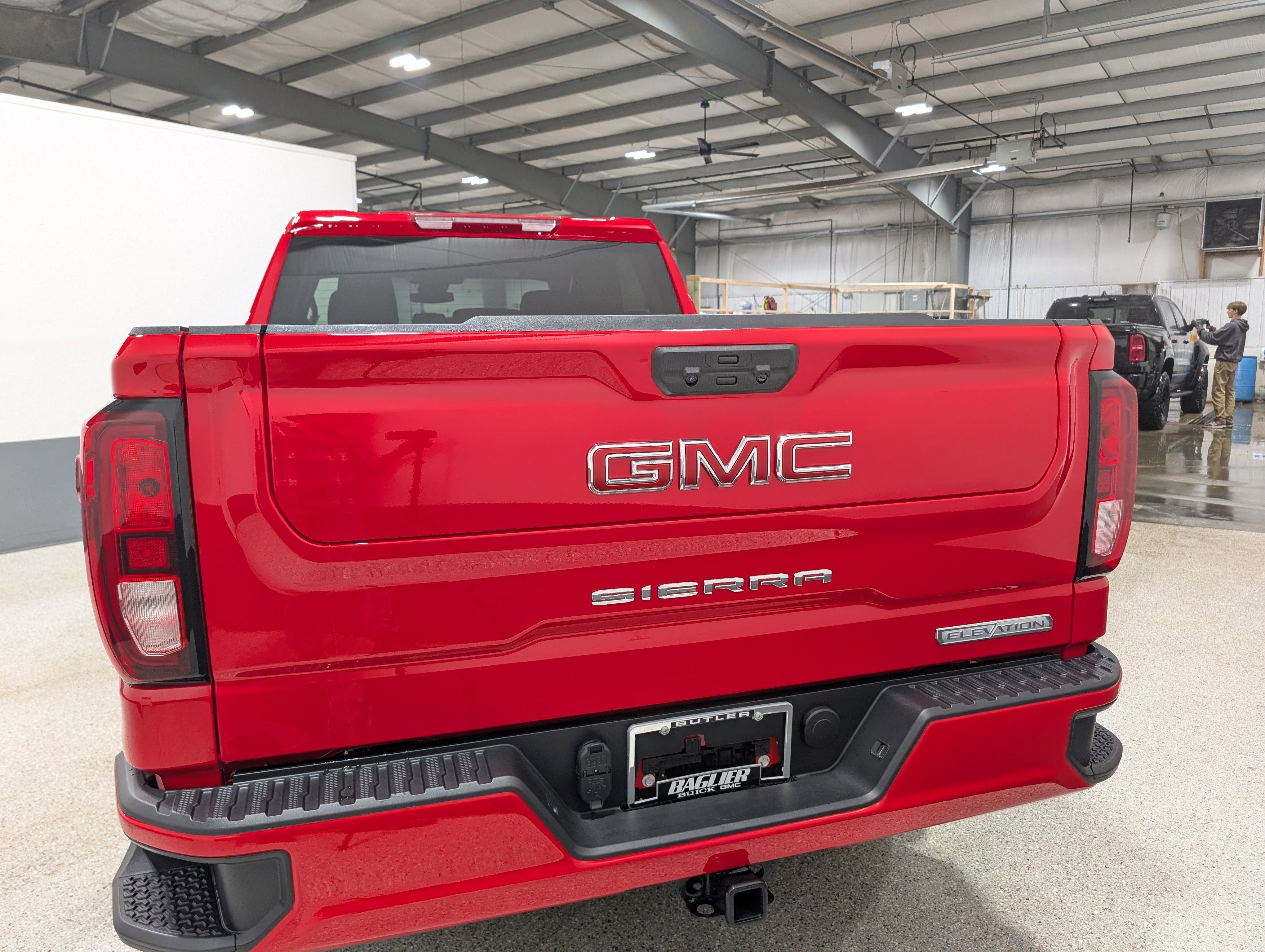 Used 2025 GMC Sierra 1500 Elevation image 4