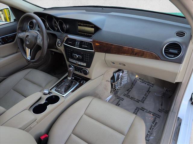 Used 2013 Mercedes-Benz C 250 Sedan image 23