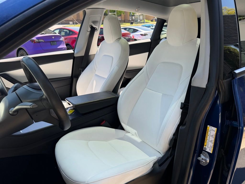 Used 2021 Tesla Model Y Long Range AWD/4WD image 27