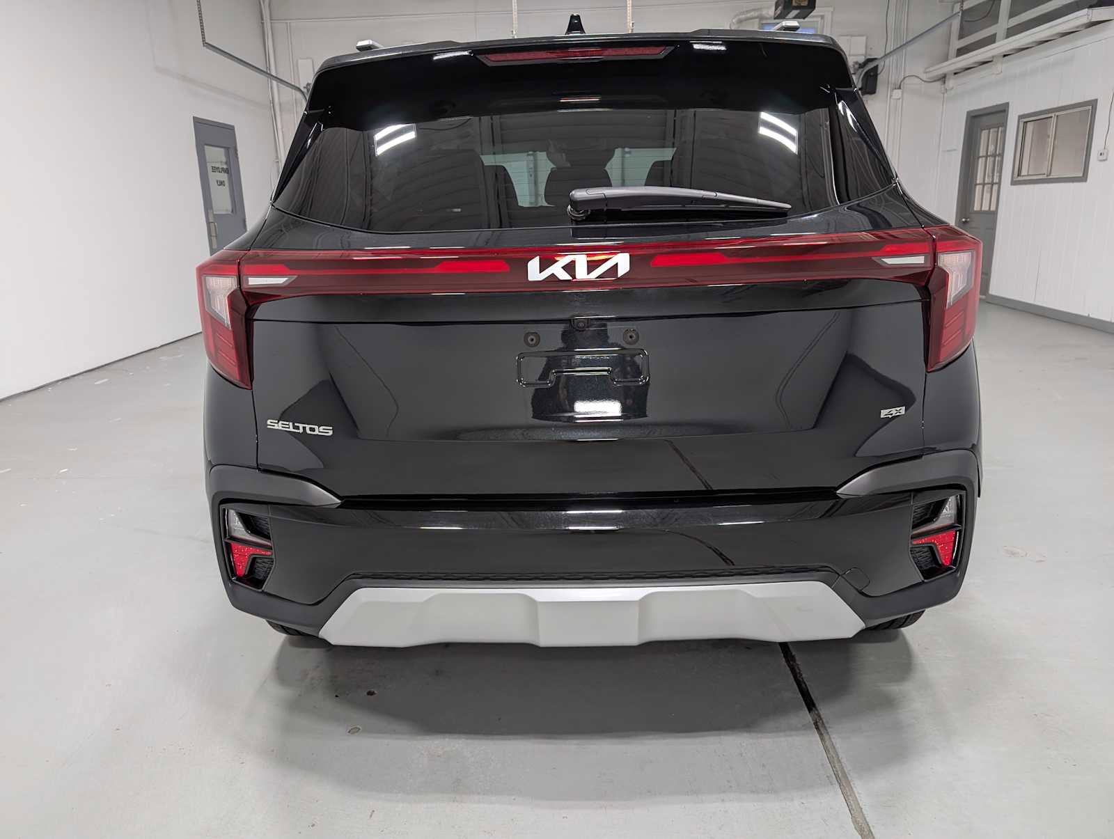Certified 2024 Kia Seltos S image 9
