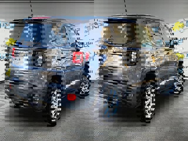 Used 2023 Jeep Renegade Latitude image 13