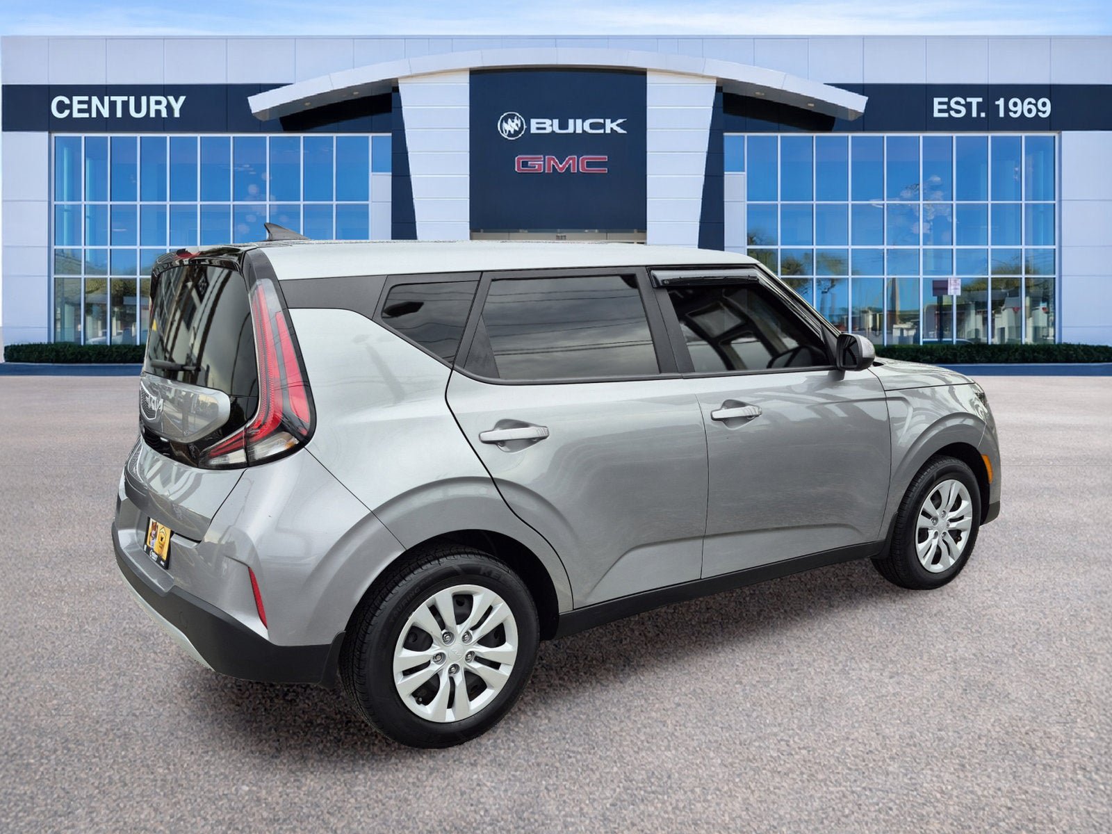 Used 2023 Kia Soul LX FWD image 4
