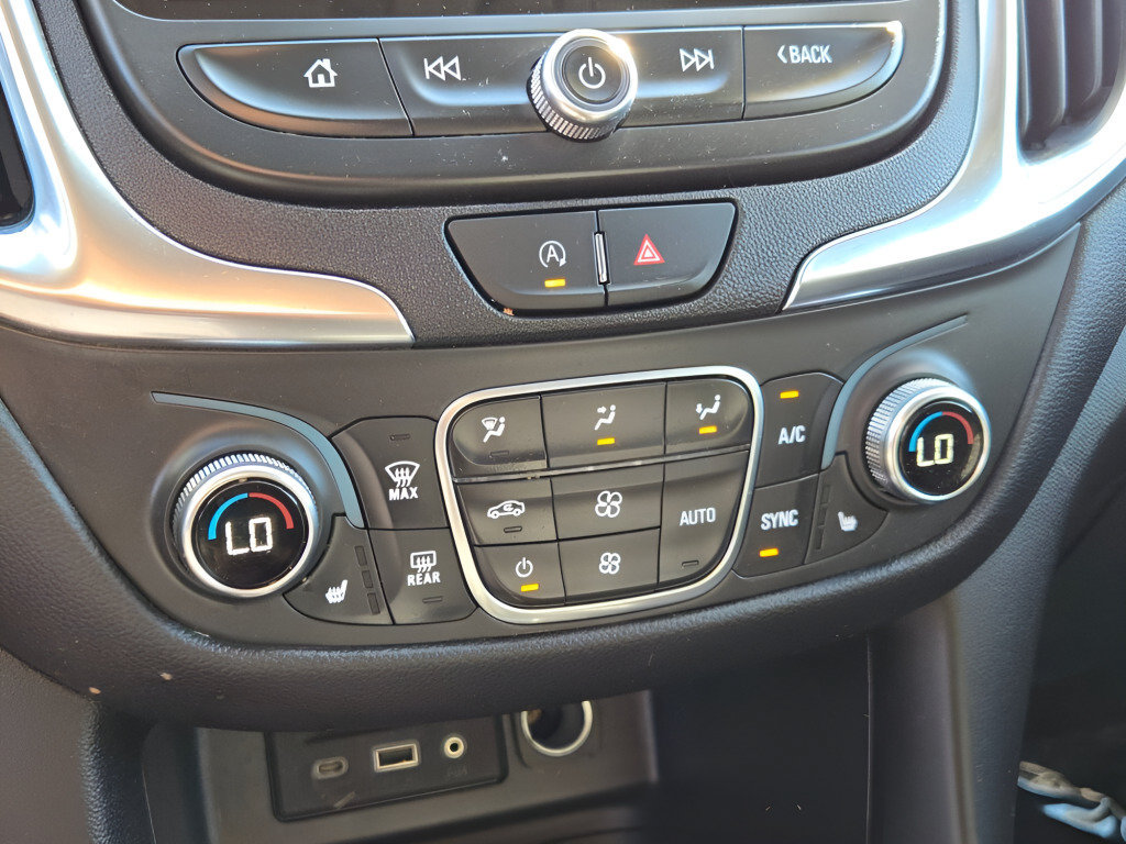Certified 2024 Chevrolet Equinox LT FWD image 32