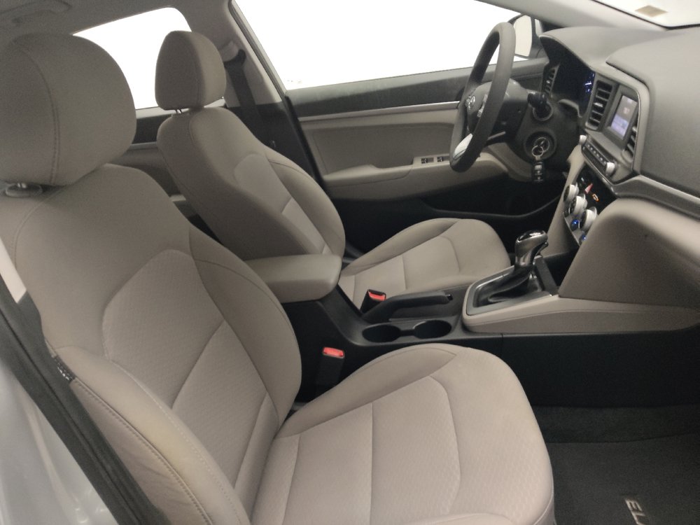 Used 2019 Hyundai Elantra SE FWD image 21