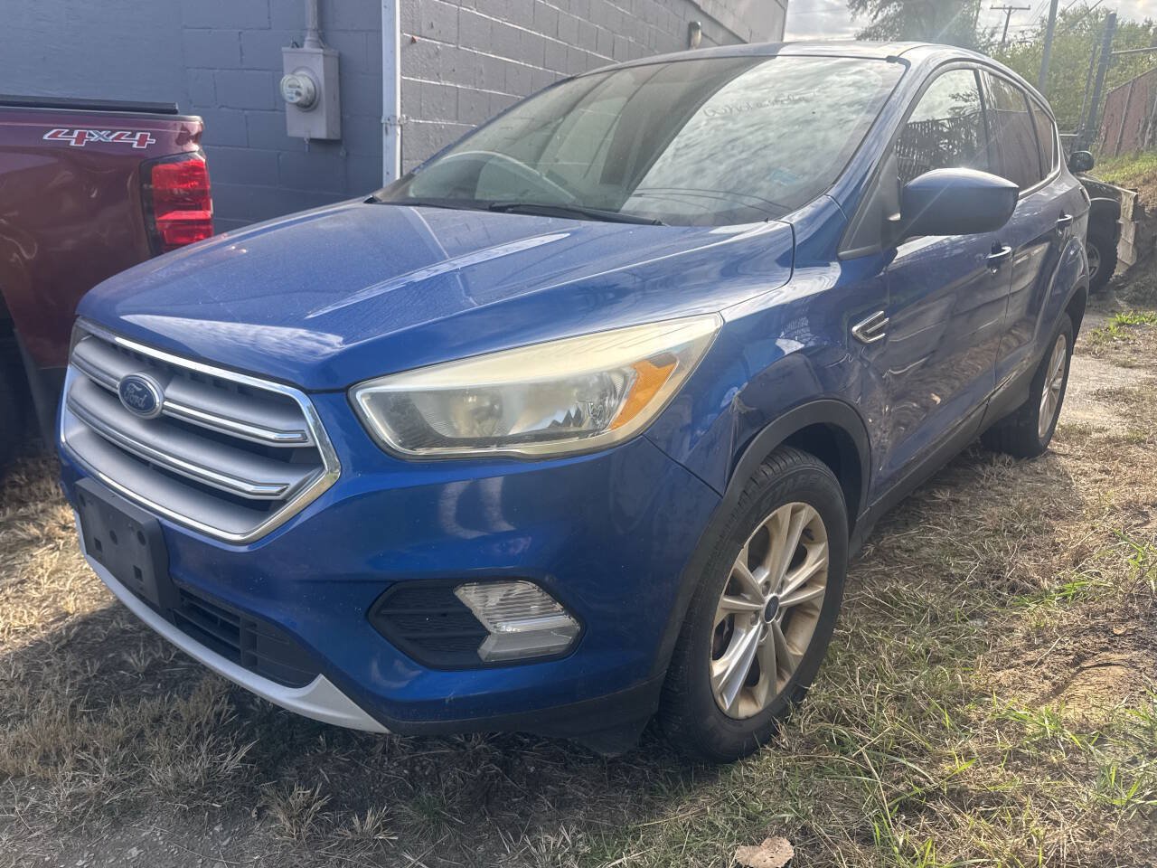 Used 2017 Ford Escape SE