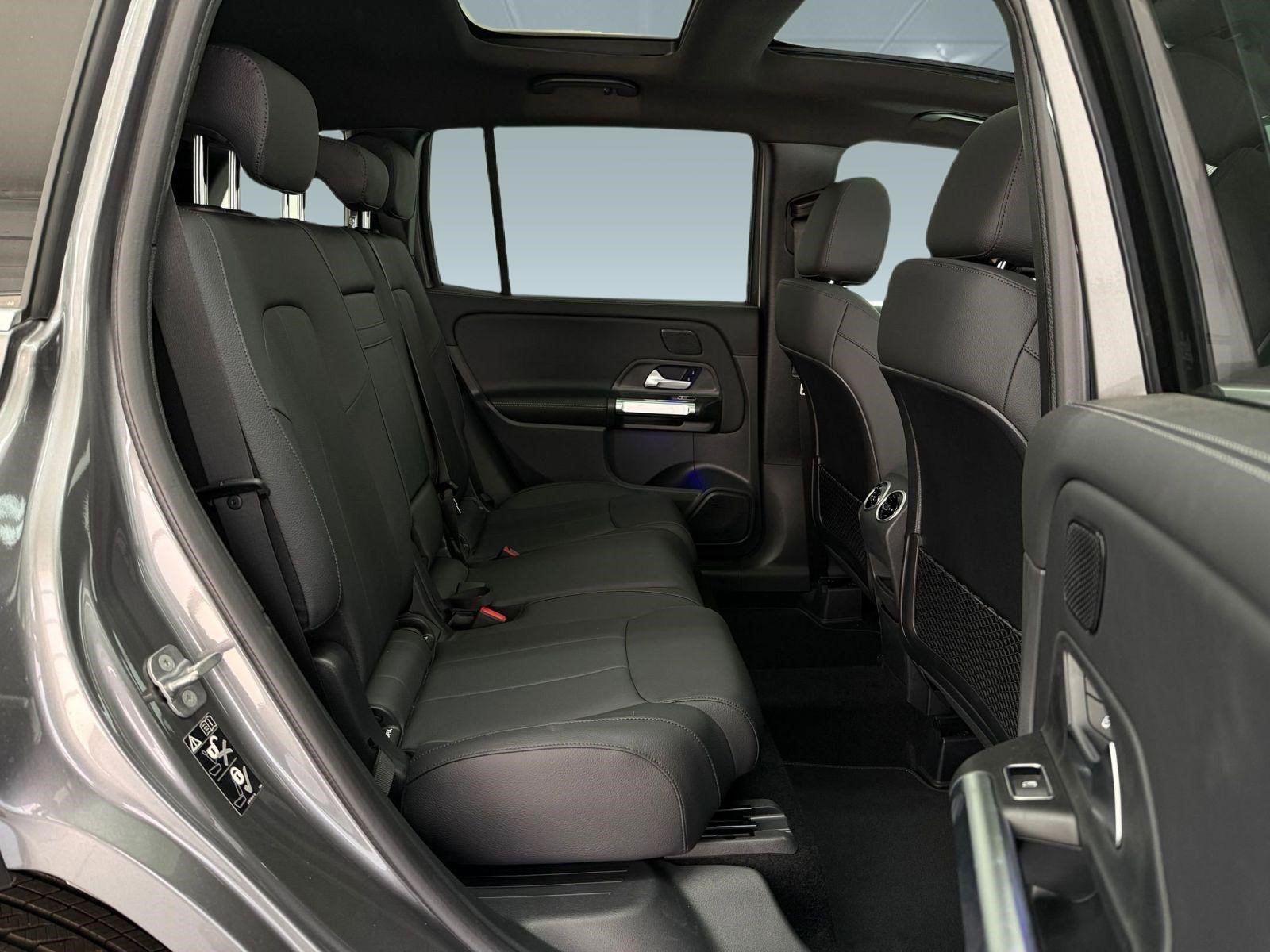 New 2025 Mercedes-Benz GLB 250 4MATIC image 24