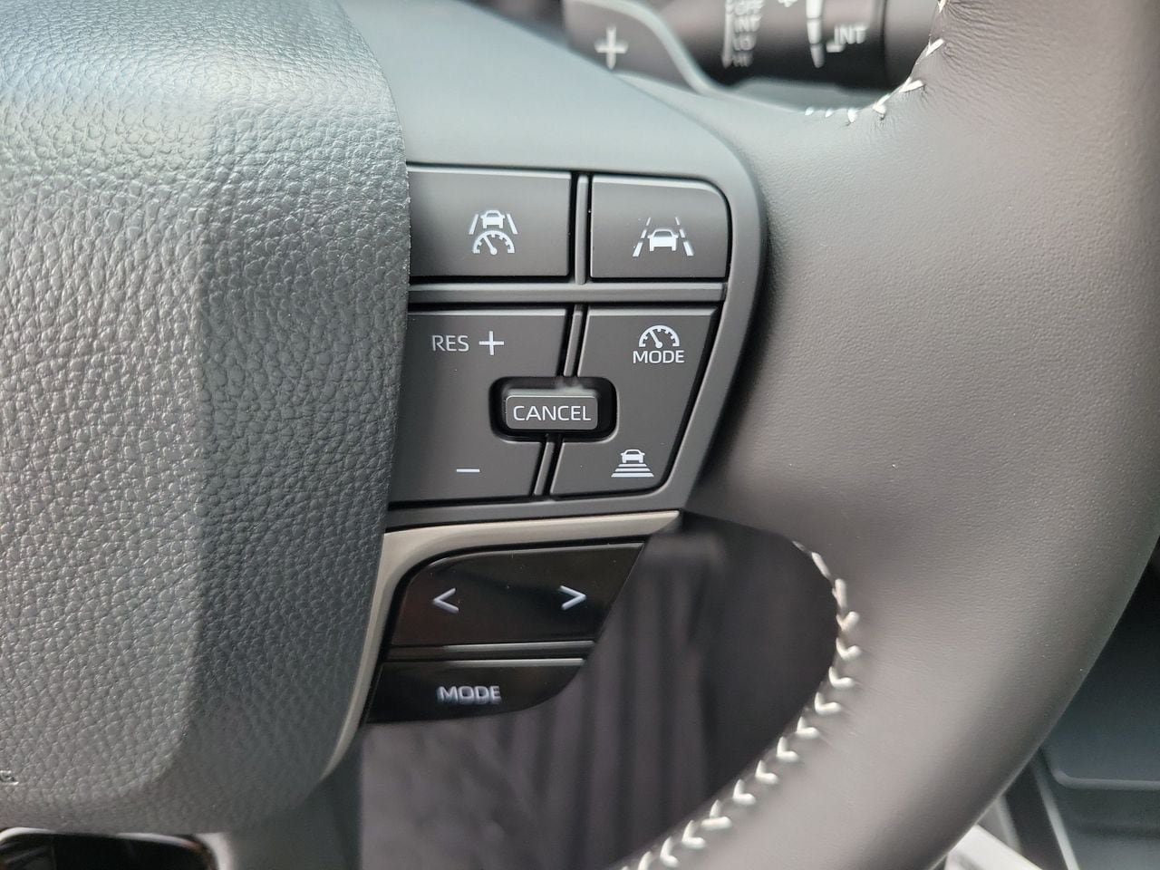 Used 2026 Toyota Camry SE FWD image 21