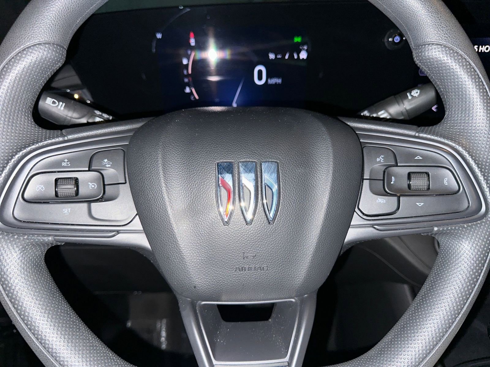 Used 2025 Buick Envista Preferred image 25