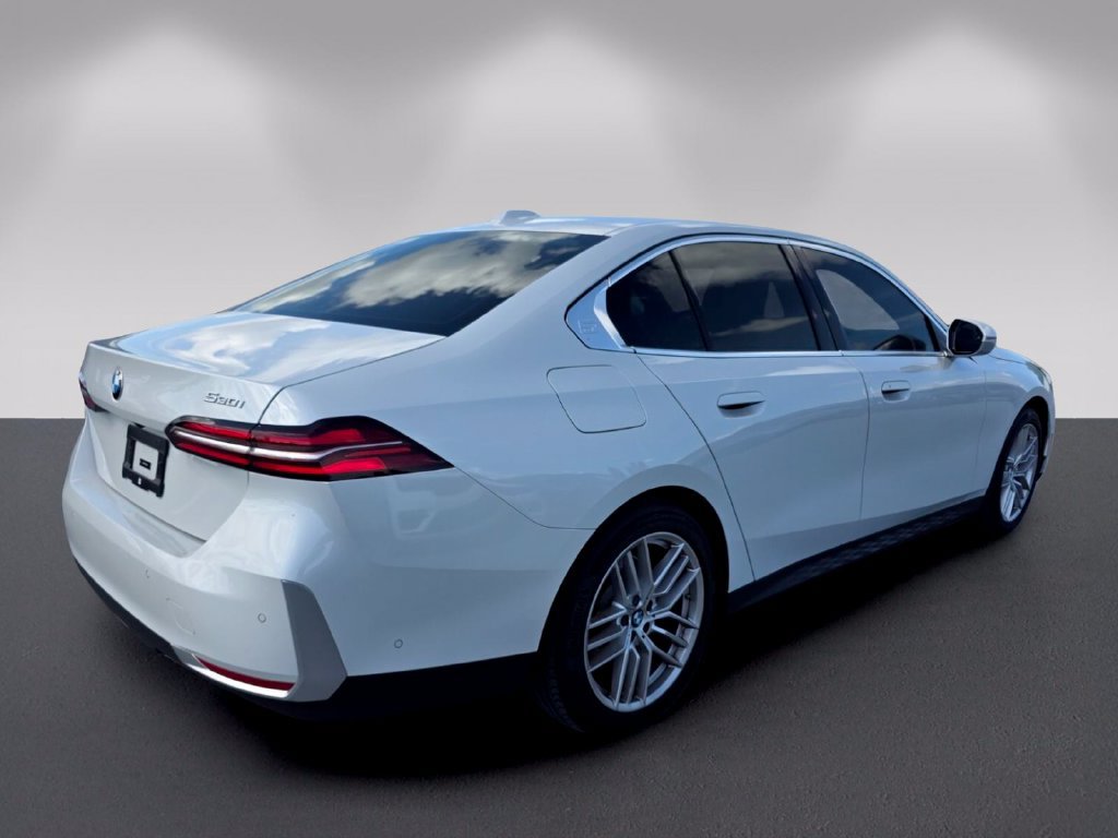 Certified 2025 BMW 530i RWD image 4