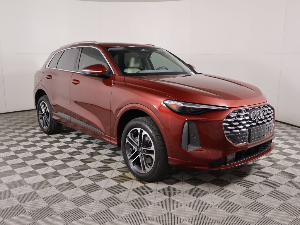 Used 2025 Audi Q5 Premium Plus w/ Premium Plus image 4