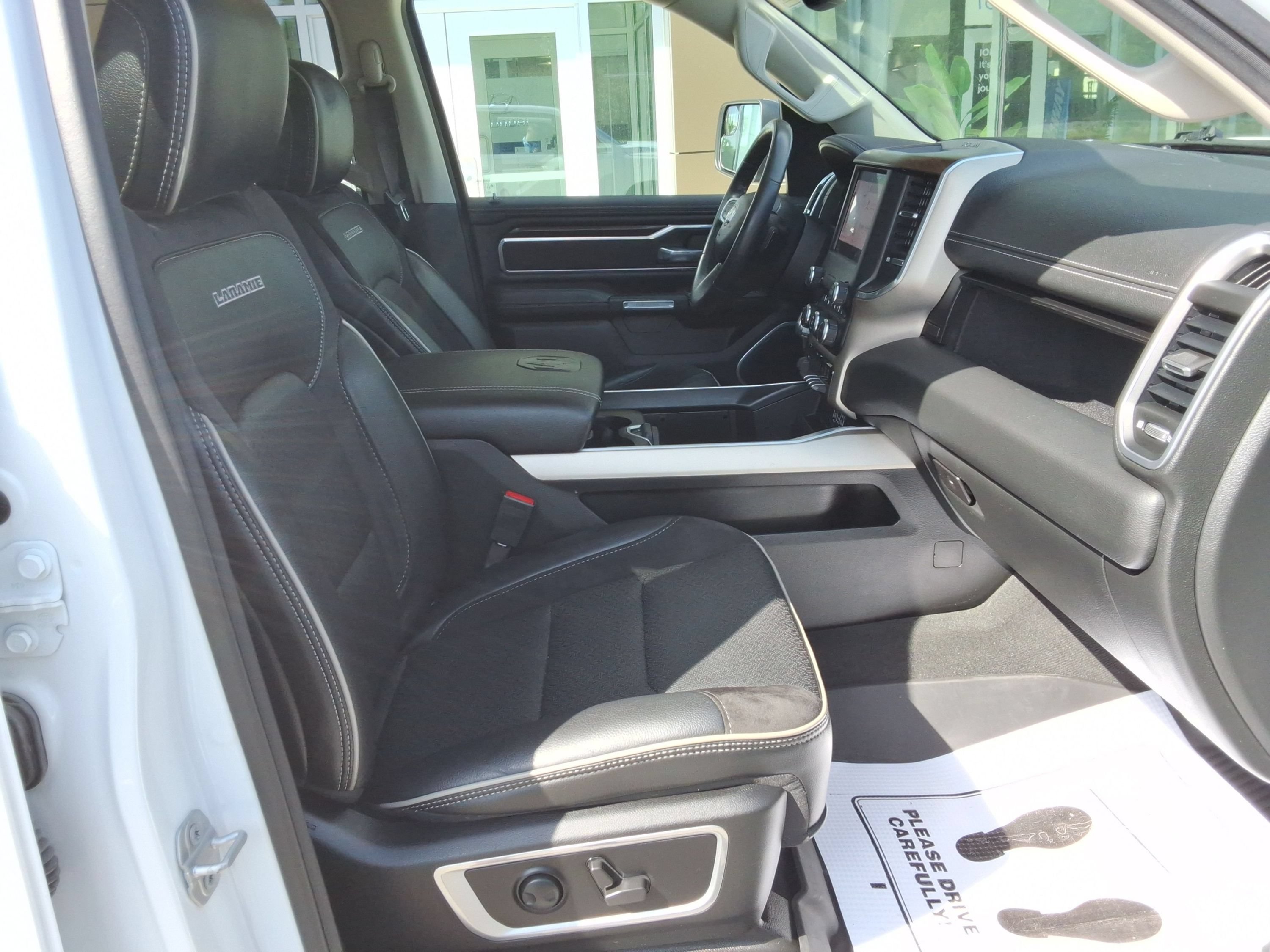 Used 2022 RAM 1500 Laramie AWD/4WD image 35
