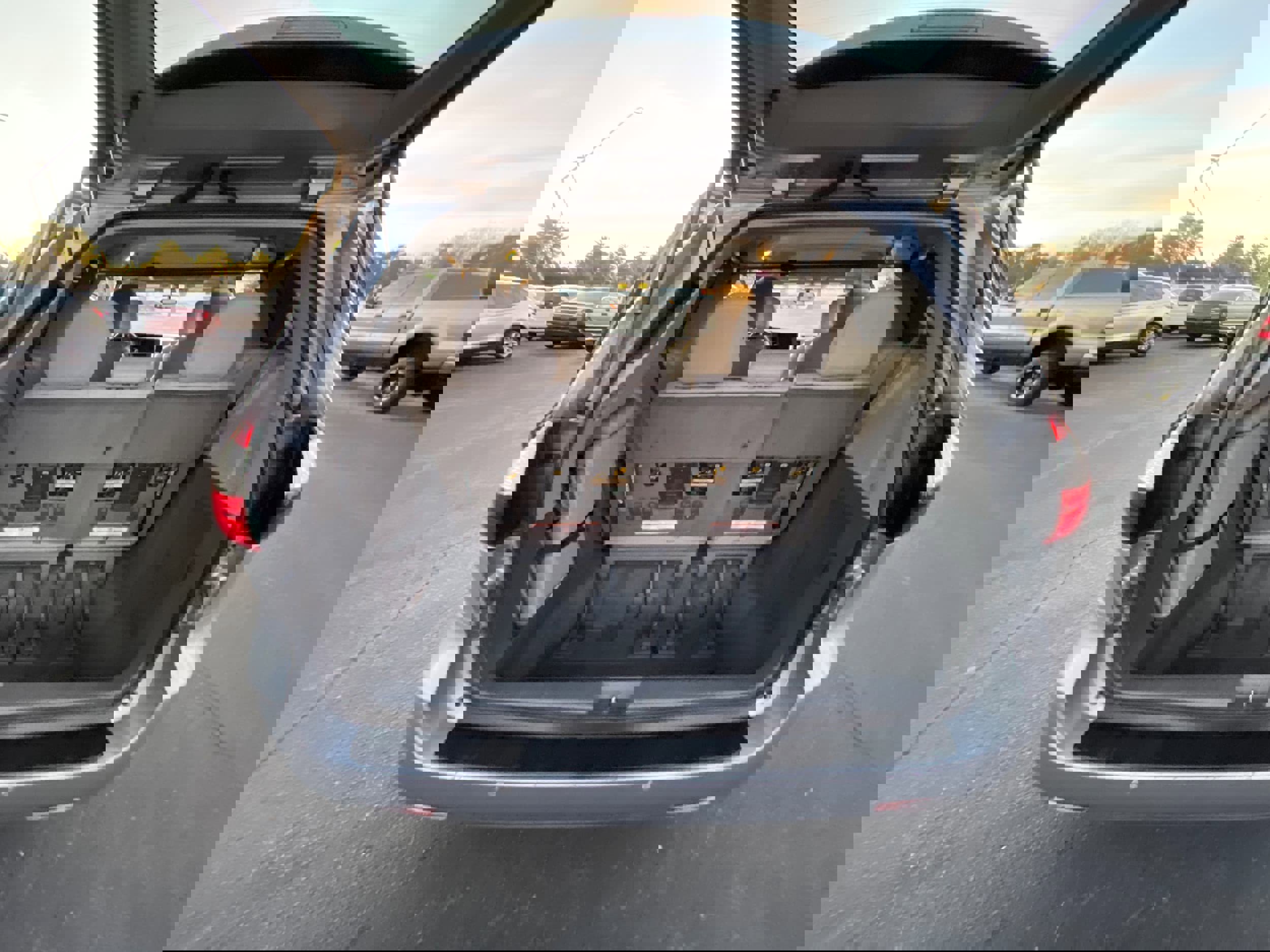 Used 2017 Toyota Sienna XLE image 29