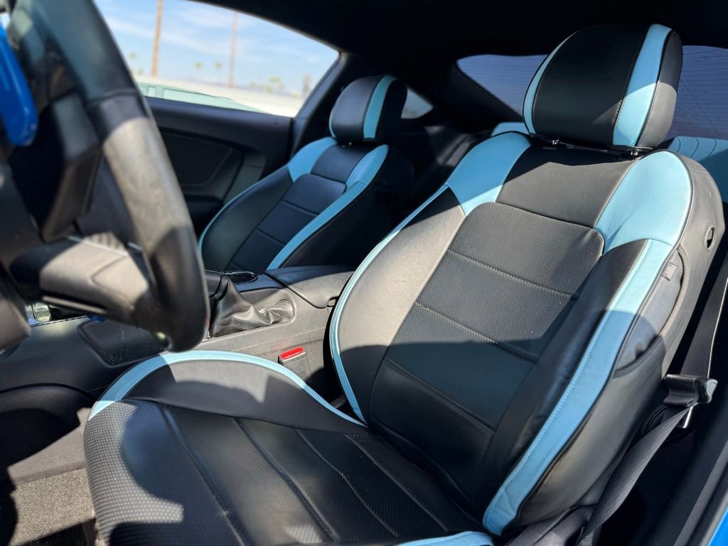 Used 2017 Ford Mustang Coupe image 5