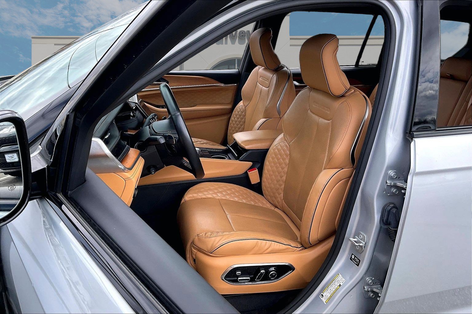 Certified 2022 Jeep Grand Cherokee L Summit image 22