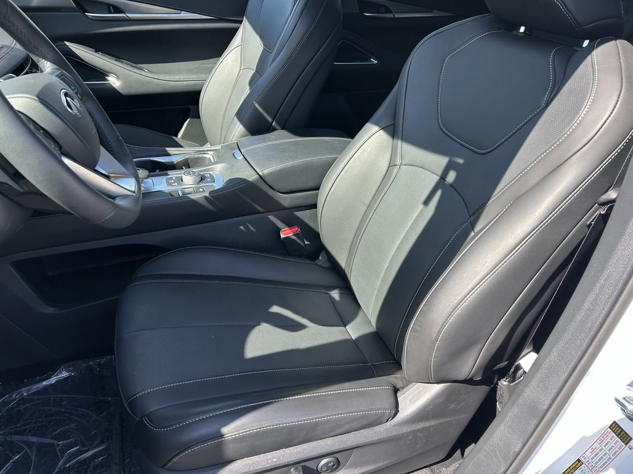 Certified 2026 INFINITI QX60 Luxe w/ Cargo Package FWD image 6