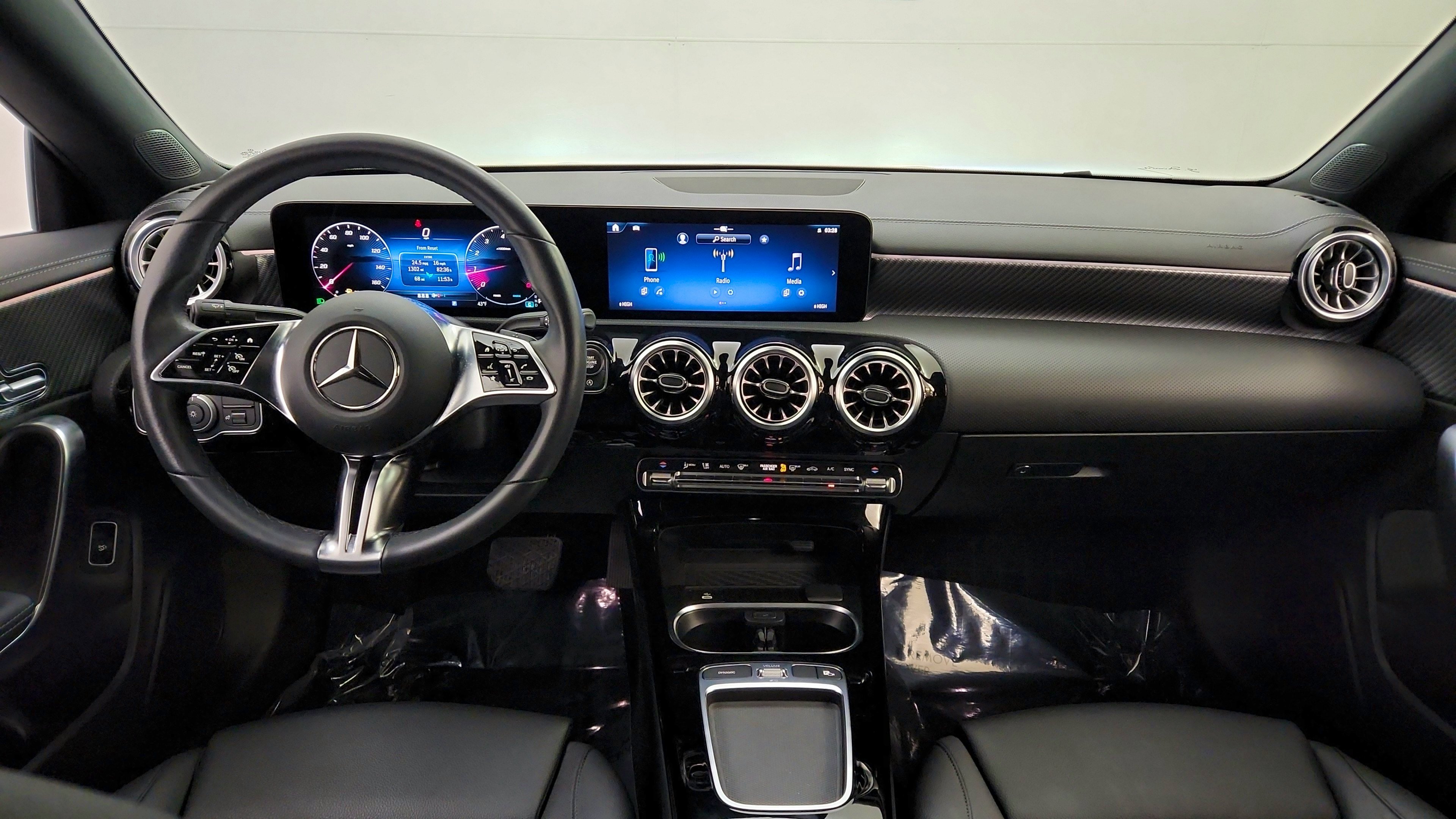 Used 2025 Mercedes-Benz CLA 250 image 22